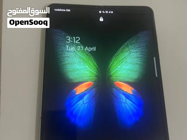 z fold 5 هاتف نظيف