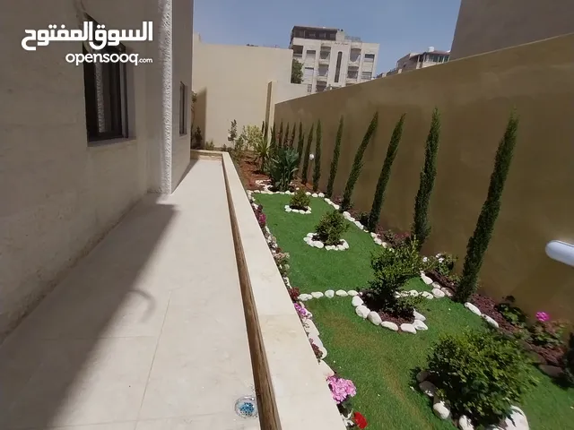 تلاع العلي 165م مع حديقه 120م وكراج خاص