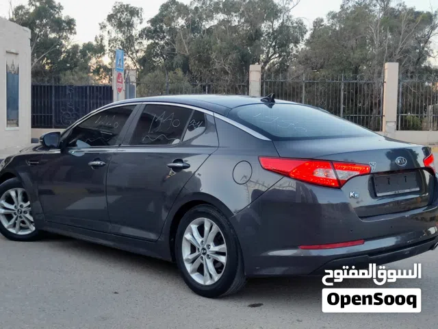 2011 كيا K5 Standard