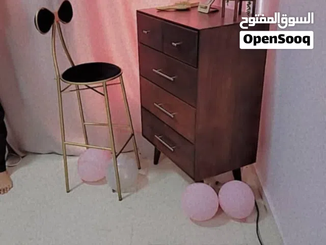 كرسي ع شكل فيونكه