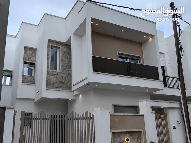 300m2 4 Bedrooms Villa for Sale in Tripoli Al-Serraj
