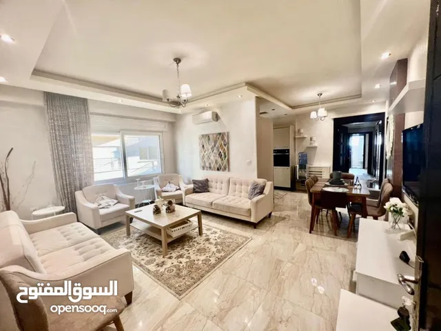 شقة مفروشة للإيجار الموقع دير غبار ضمن كومباوند