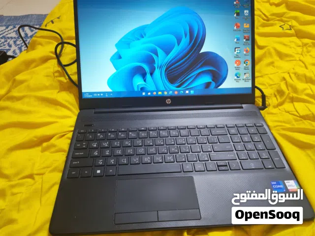 لابتوب للبيع نظيف  كل ملحقات