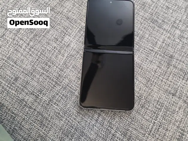 مطلوب شاشة سامسونج فليب 4 وفولد 4