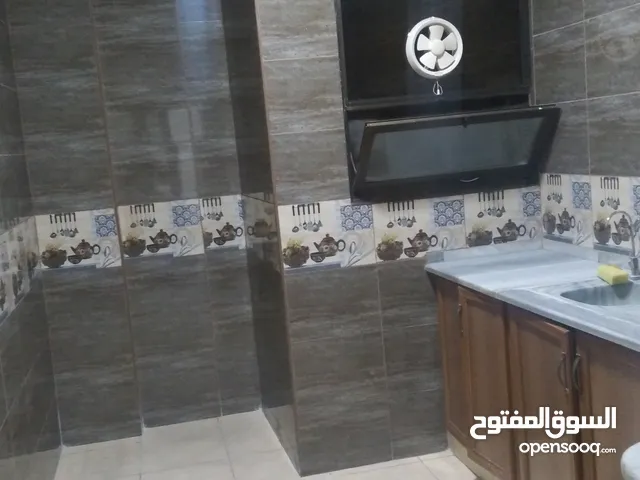 100 m2 3 Bedrooms Apartments for Rent in Zarqa Jabal Tareq