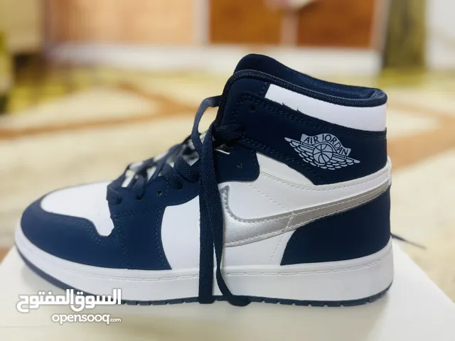 Master copy of Nike Shoes Size : 41 one time used