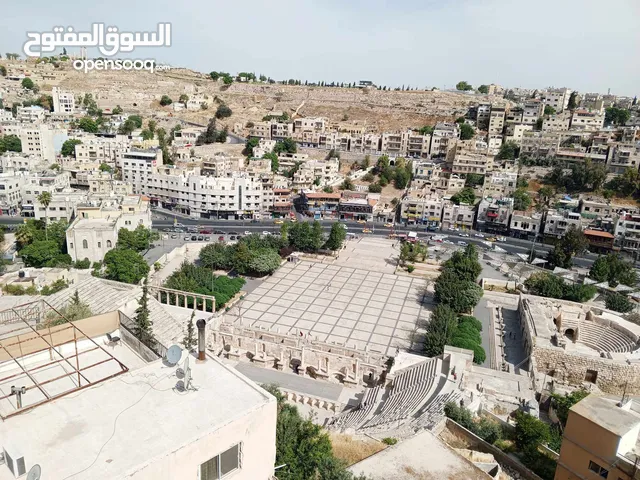 شقق طابقية ذات إطلالة رائعة على المدرج الروماني وجبل القلعة وقصر رغدان