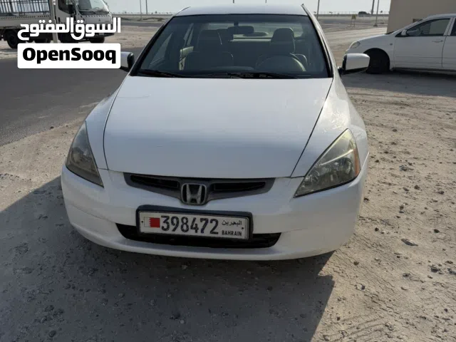 2004 هوندا اكورد Standard