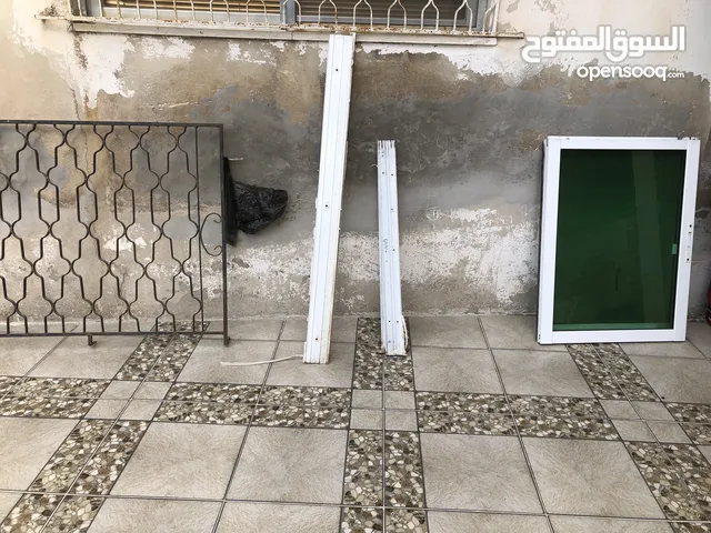 شباك المنيوم مع شبك حماية