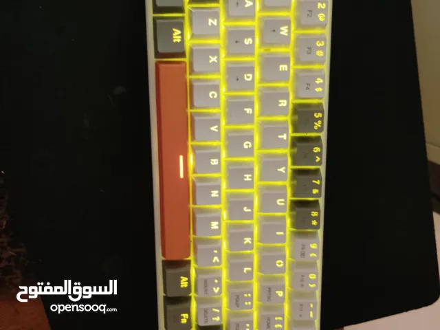 كيبورد ذات الوان
