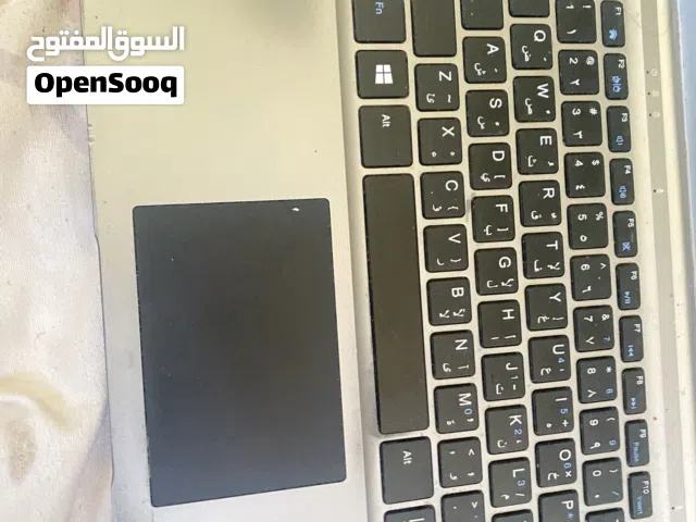 لابتوب نظيف ما فيه اي خدش مناسب للطلاب و العمل