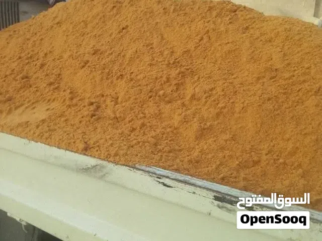 قلاب مترين لنقل جميع مواد البناء والتراب الأحمر وازالة الطمم بأسعار مناسبه للجميع