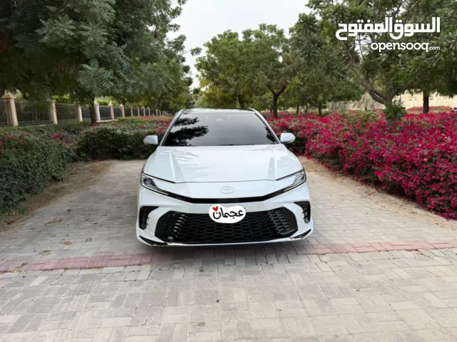 كامري هايبرد