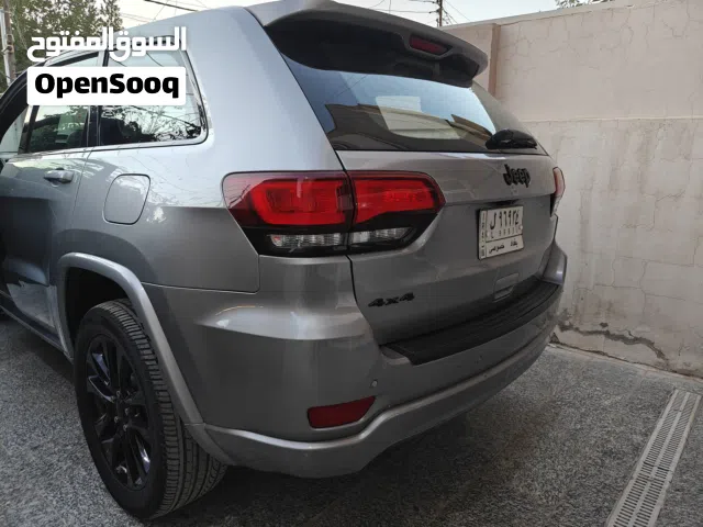 2021 جيب جراند شيروكى Laredo
