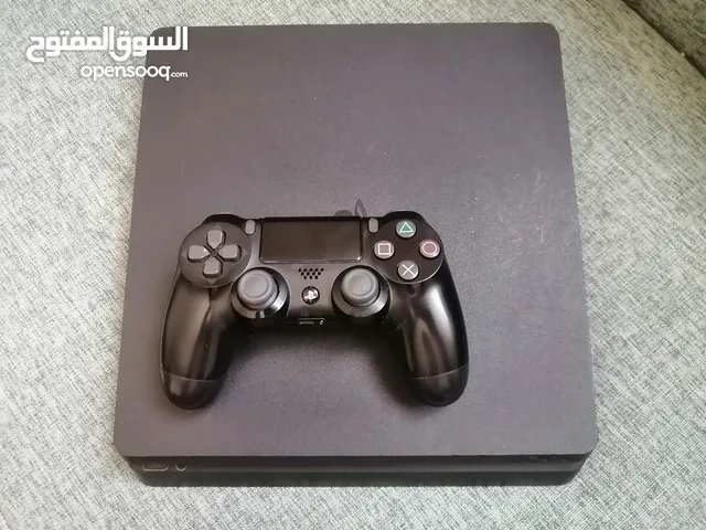 سوني 4 نسخه السليم كل شي في ممتاز بس فيه خدوش خفيفة جدا مع يد و سلك الطاقة و HDMI ب فقط 480