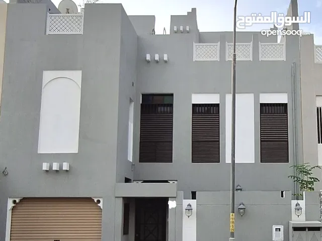 0m2 5 Bedrooms Villa for Sale in Central Governorate Tubli