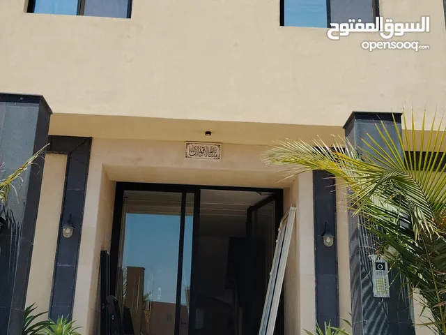 في شغل ايلو مينيم و حديد