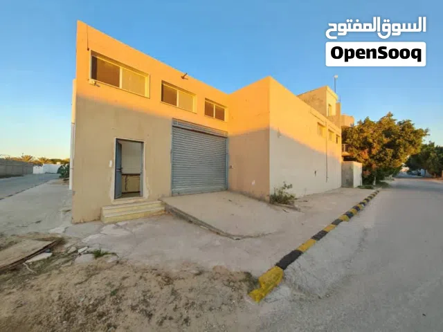 مصنع للايجار للخدمات التموينية حلو حار بريوش كيكات في طريق المطار خلف ليبيا مول