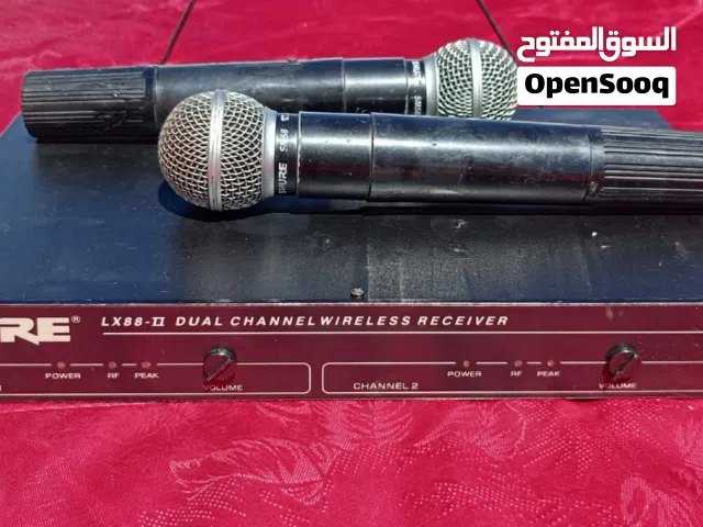 مايكروفون نوع  shure   أمريكي  بحالة جيده جدا