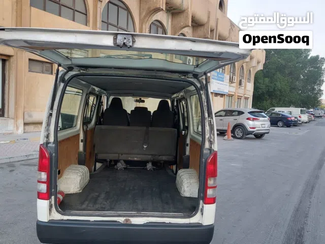 Toyota Hi-Ace Bus Half Cargo Van Well Mantaine Condation