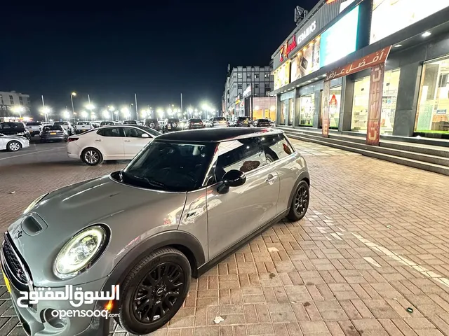 Mini موديل 2019