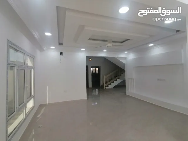 260 m2 4 Bedrooms Townhouse for Sale in Muscat Al Maabilah
