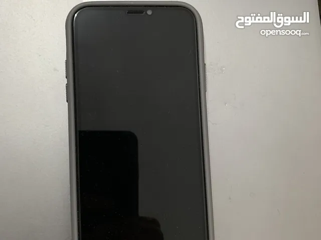 ايفون اكس 256 جيجا حالتة كالجديد بطارية 100٪ مبدل شاشة