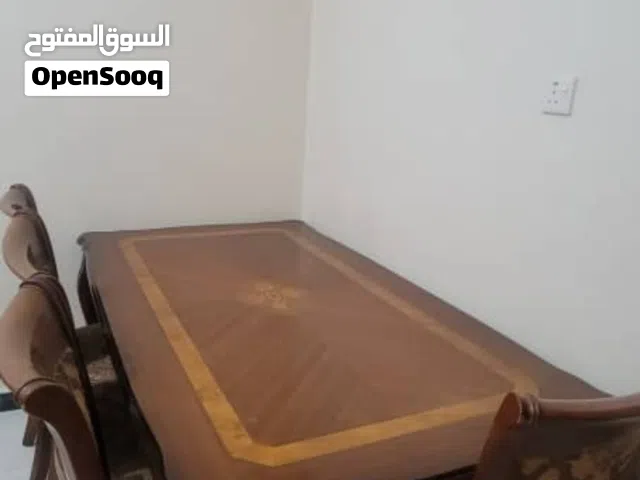 طاولة طعام خشب قوي جدااا منهن 8 كراسي يشتوا فيه 80 الف ريال