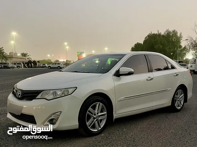 تويوتا كامري 2014 GLX بحالة ممتازة
