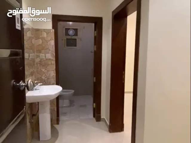 180 m2 4 Bedrooms Apartments for Rent in Al Riyadh Al Malqa