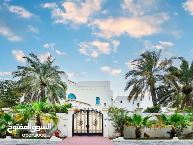 800 m2 5 Bedrooms Villa for Sale in Manama Seef