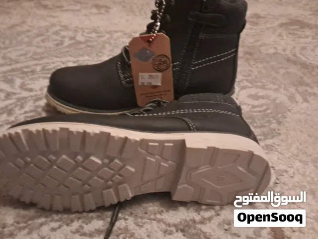 للييع شوز شتوي جديد  مقاس 35 بني واسود عدد 2