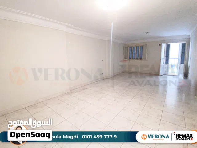 شقه للبيع ب بولكلي يين البحر والترام مساحه 130م