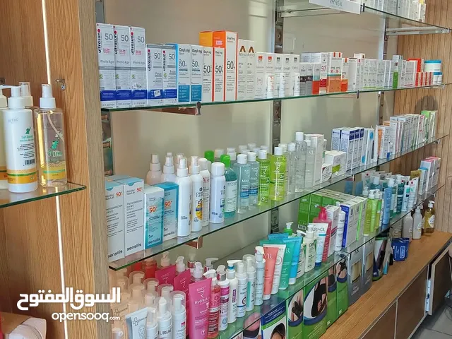محل شبه صيدليه مواد طبيه للبيع