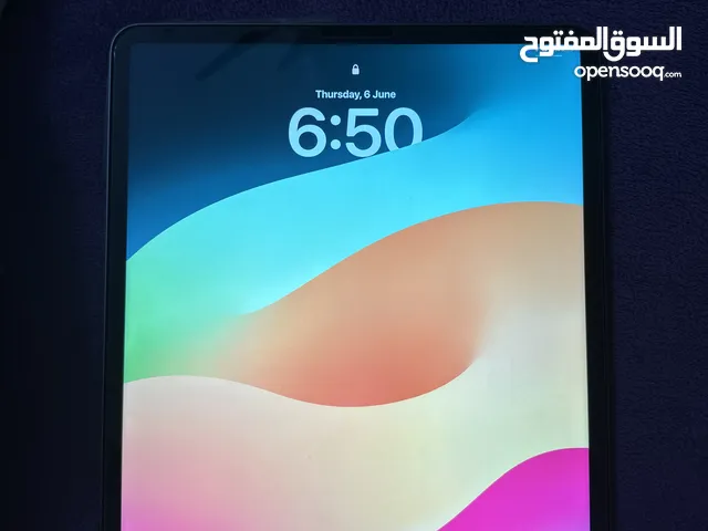 Apple iPad pro 5 128 GB in Al Ahmadi