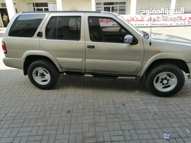 Used Nissan Pathfinder in Buraimi