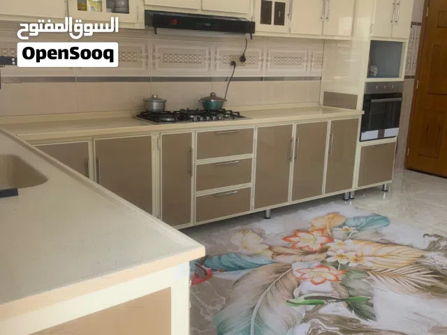 550 m2 3 Bedrooms Townhouse for Sale in Basra Other