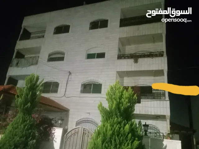 140 m2 4 Bedrooms Apartments for Sale in Amman Al Yadudah