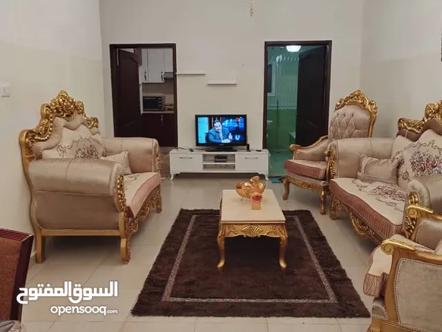 زززبائننا الكرام نقدم لكم شقة ممتازة مفروشة فرش ممتاز دور الثاني عمارة خاصة تتكون من غرفتين وصاله وح