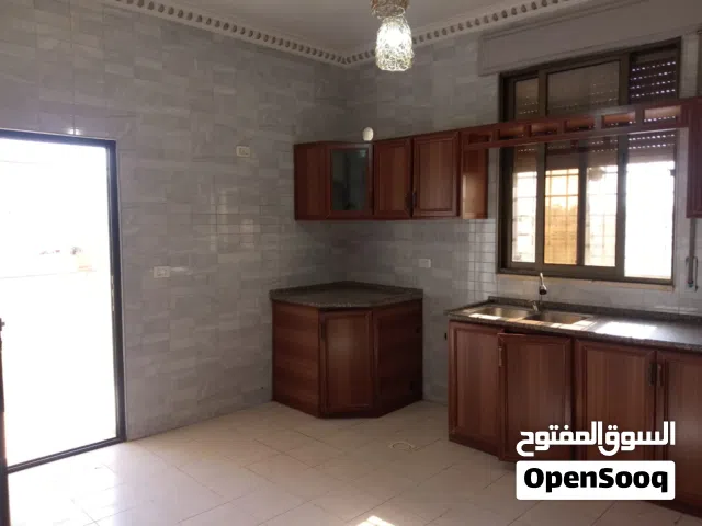 شقة مميزة للإيجار في المقابلين