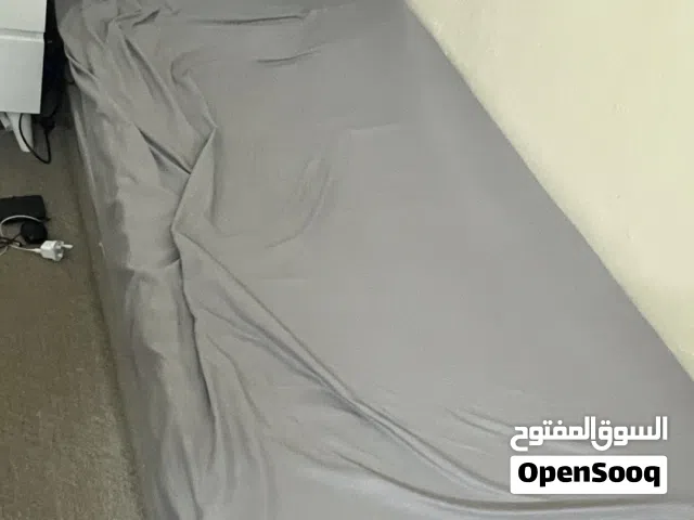 غرفة نوم مستعملة للبيع