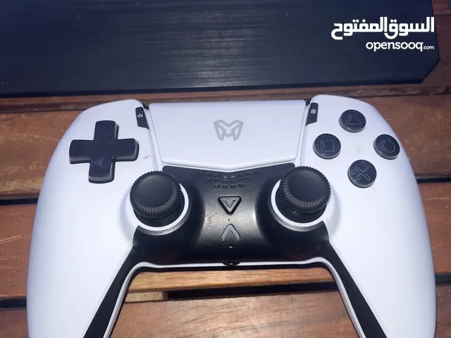 EMG Gaming Controller - Artic White P502W مستعمله يوم واحد فقط مع كل اغراضه