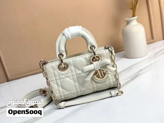 شنط و شوزات كشخة