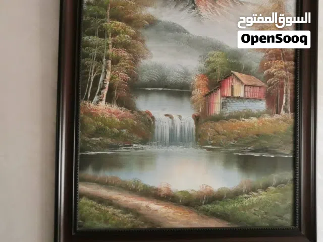 لوحات فنيه من معرض رسم  للبيع متطابقات بالحجم تلات نفس الحجم باطار خشبي مميز الوان واطار رائعين