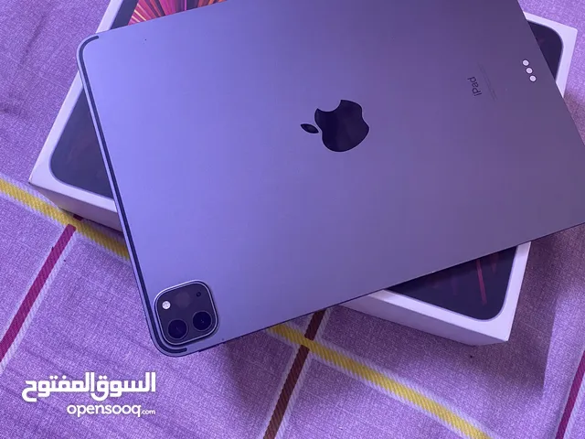 ايباد برو معالج m1 نضيف كلش ويا فقط كارتون وكفر