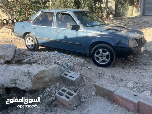 اوبل اسكونا 1983