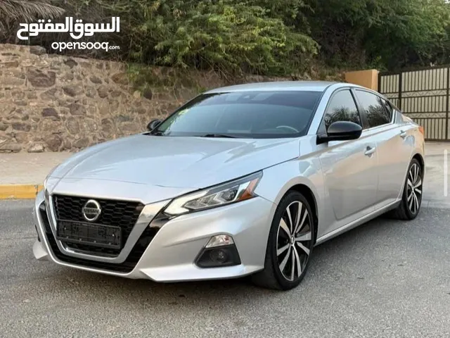 NISSAN ALTIMA SR SPORT 2020 LOW MILAGR NEAT AND CLEAN CAR