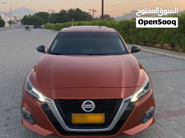2020 نيسان التيما SR