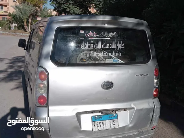 ليفان فان ملاكي 8 راكب