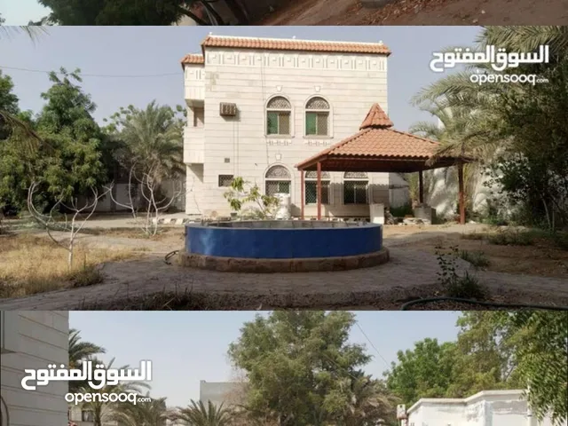 21 m2 More than 6 bedrooms Villa for Sale in Aden Other